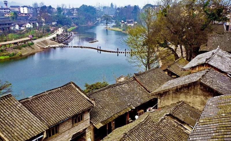 无婚宴无嘉宾，婚礼一切从简，“三无婚礼”成为流行？